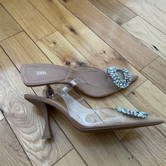 COPY - Zara Kitten Heels - Picture 2 of 3